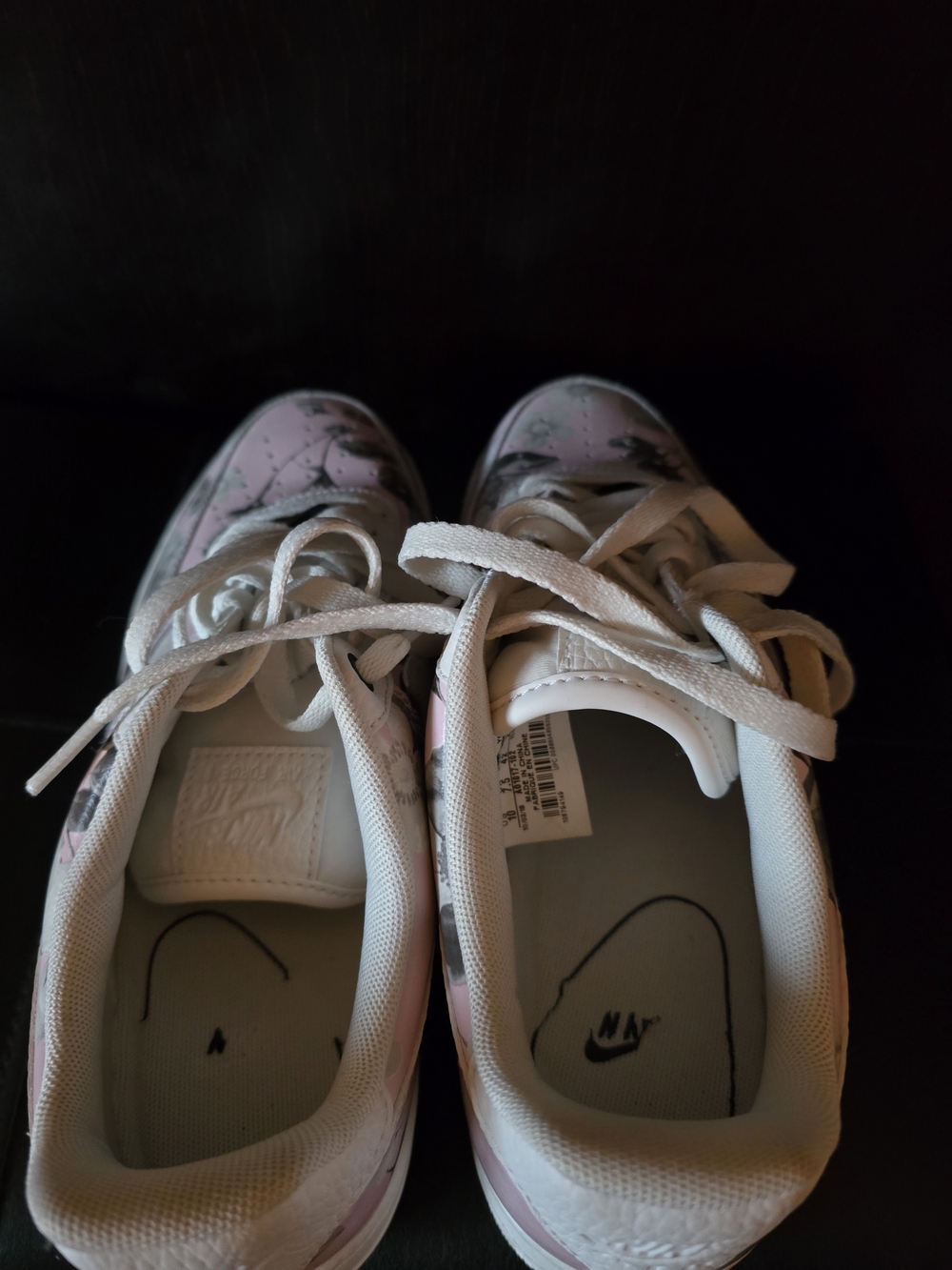 Nike Women's Pink Floral Low-Top Sneakers - Picture 2 of 9